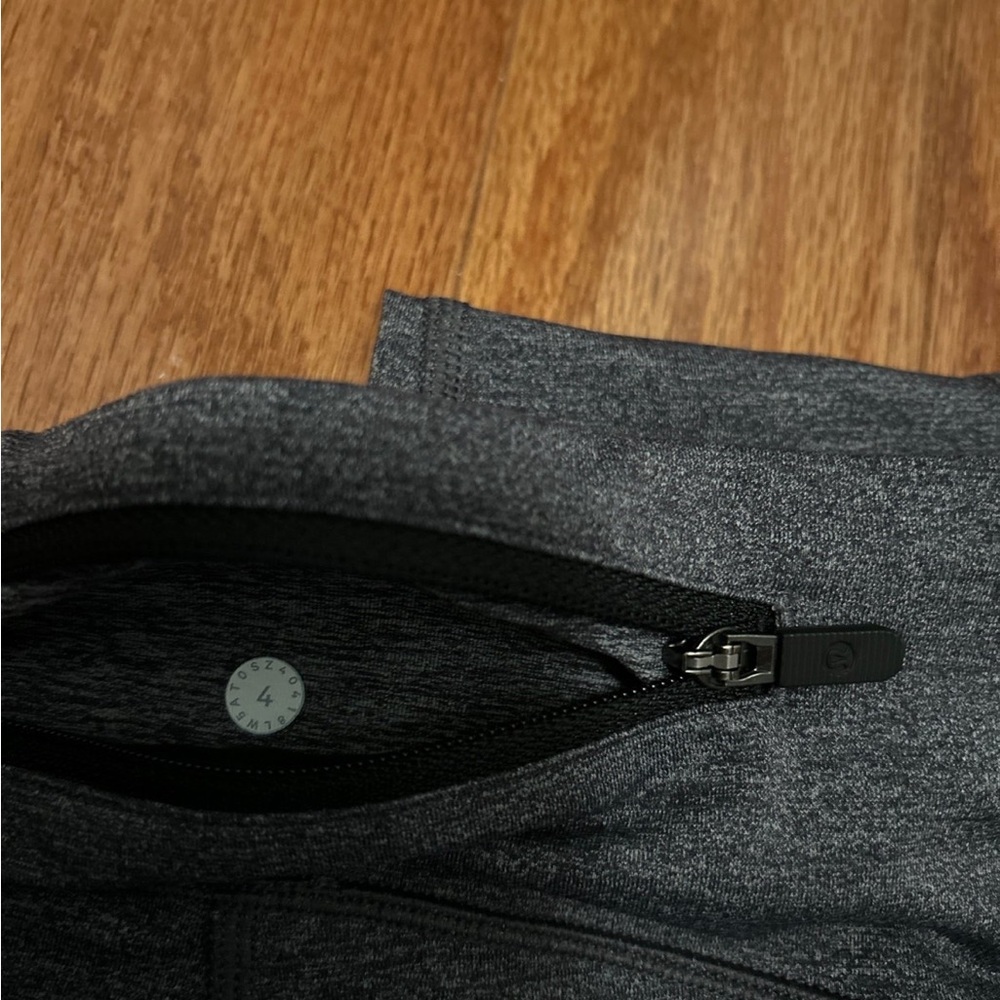 lululemon leggings size 4 - Picture 3 of 5